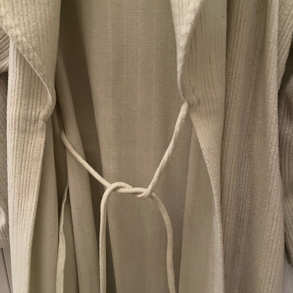 Embroidered Cream Robe - Picture 4 of 8